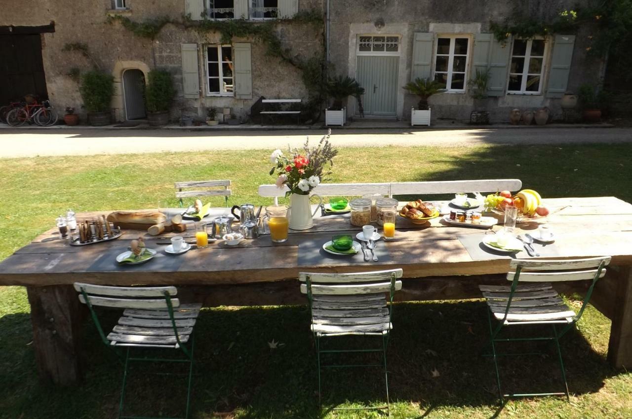 Domaine De Lalat - B&B With En-Suite Bathrooms All Rooms With Garden Views Montembœuf 외부 사진